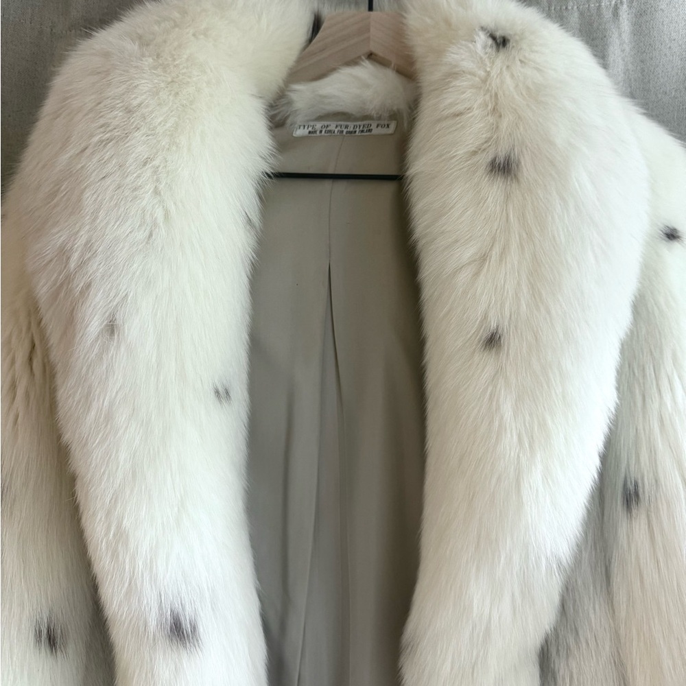 Luxury White Genuine Vintage Spotted Fox Fur Coat - Picture 3 of 8